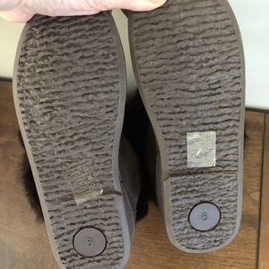Details Shoes - New Leather and rabbit fur muk Luks Details Shoes - New Leather and rabbit fur muk Luks